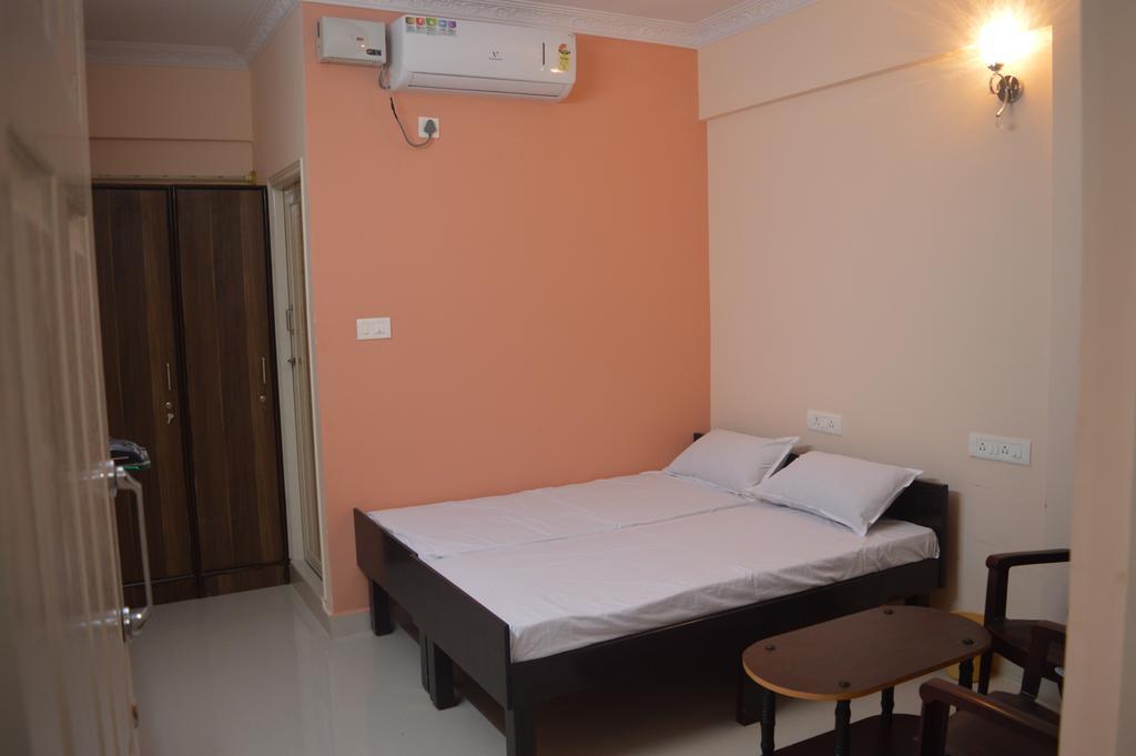 Sri Balaji Guest House Bangalore Luaran gambar